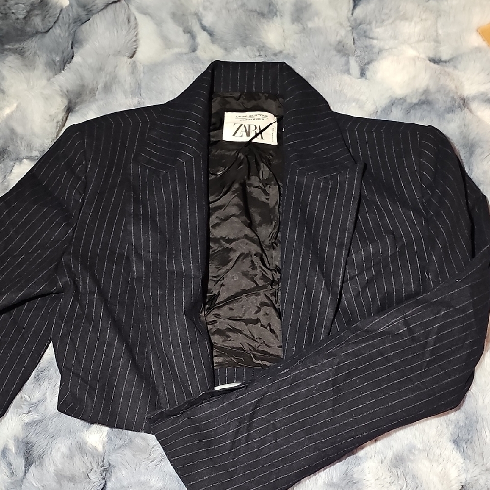 Zara Navy Pinstripe Cropped Blazer